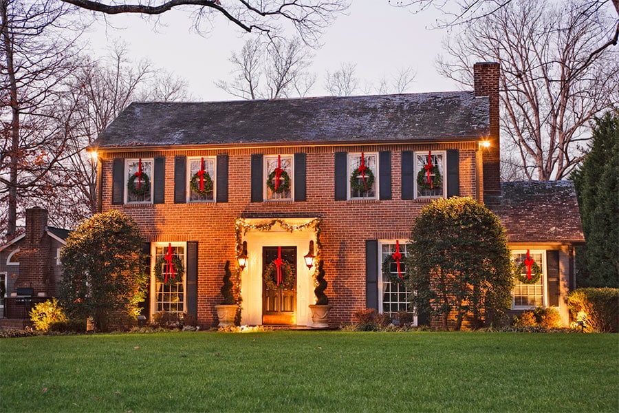 Can You Hang Christmas Decorations on a Brick House?